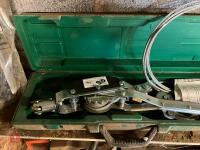 HAND MONKEY WINCH & GREASE GUN - 7