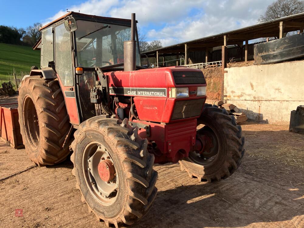 1992 CASE INTERNATIONAL 895 4WD TRACTOR