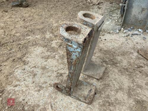 PAIR OF PIN & CONE BRACKETS