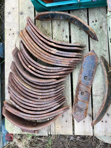 29 BOMFORD CULTIVATOR PLATES/FEET