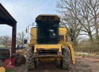NEW HOLLAND TX34 COMBINE - 3