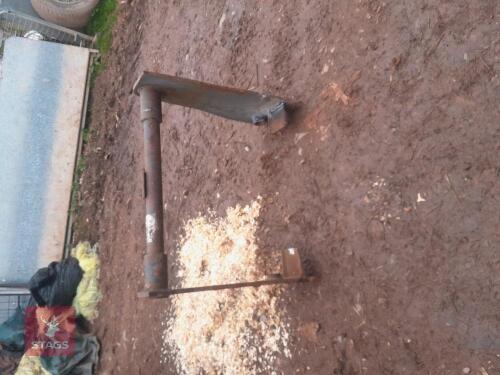MANITOU LOADER BRACKET