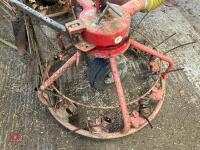 VICON HAYBOB 300 - 12
