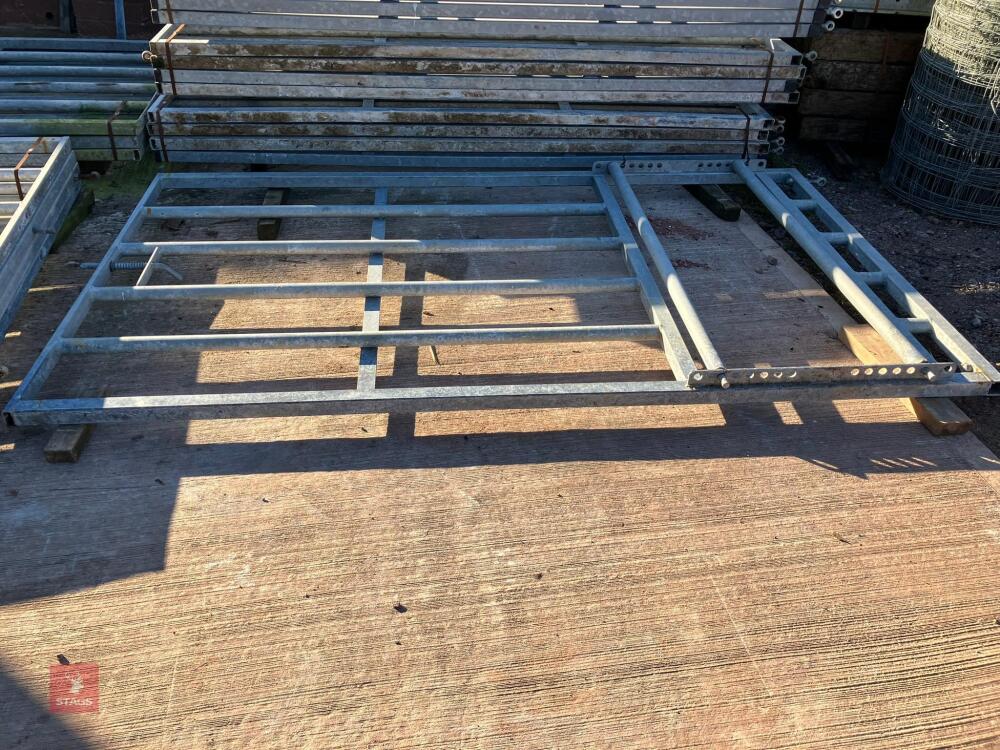 1 X HEAVY DUTY CALF CREEP GATE