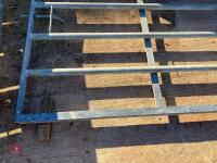 1 X HEAVY DUTY CALF CREEP GATE - 8