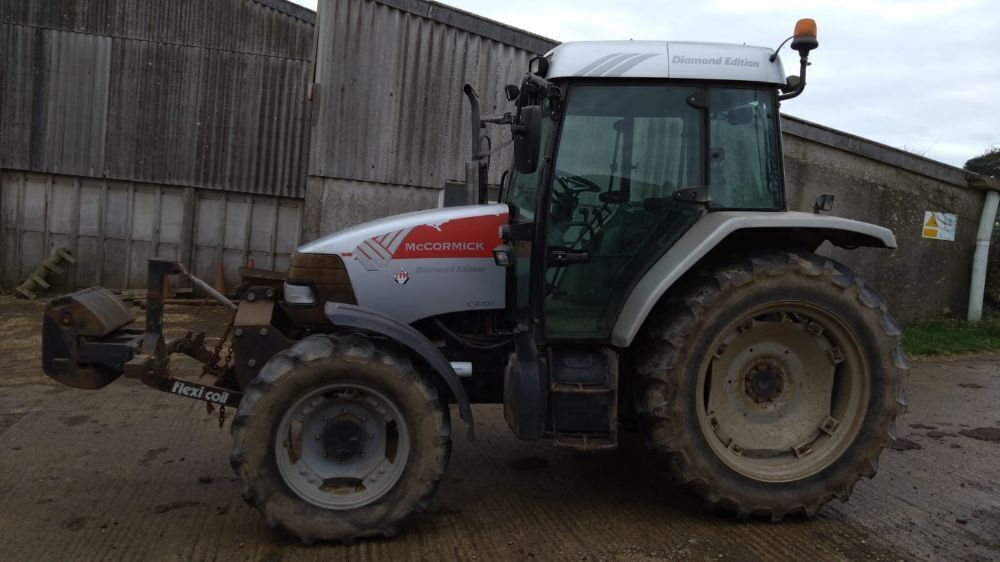 2006 MCCORMICK CX105 4WD TRACTOR