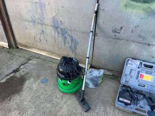 GEORGE WET & DRY HOOVER