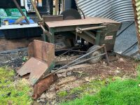 GABRO ENGINE DRIVEN SAW BENCH