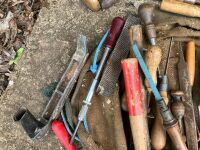 QTY OF WOODWORKING HAND TOOLS - 10