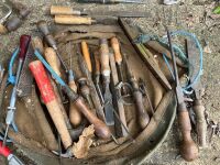 QTY OF WOODWORKING HAND TOOLS - 13