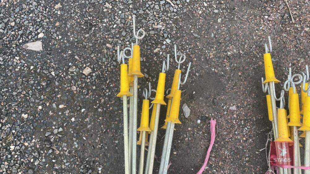 10 AS NEW ELECTRIC FENCE STAKES