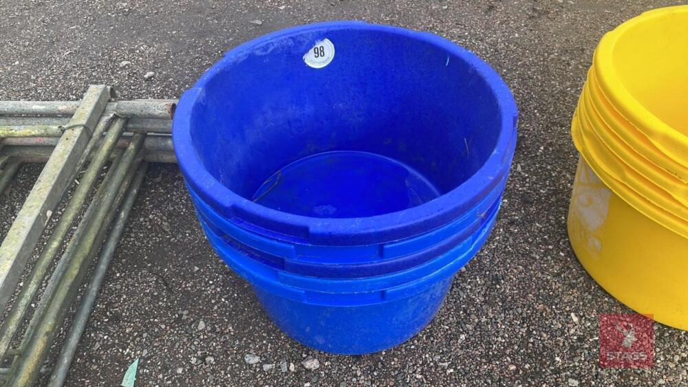 5 80KG EQUINE/ANIMAL FEEDERS (BLUE)