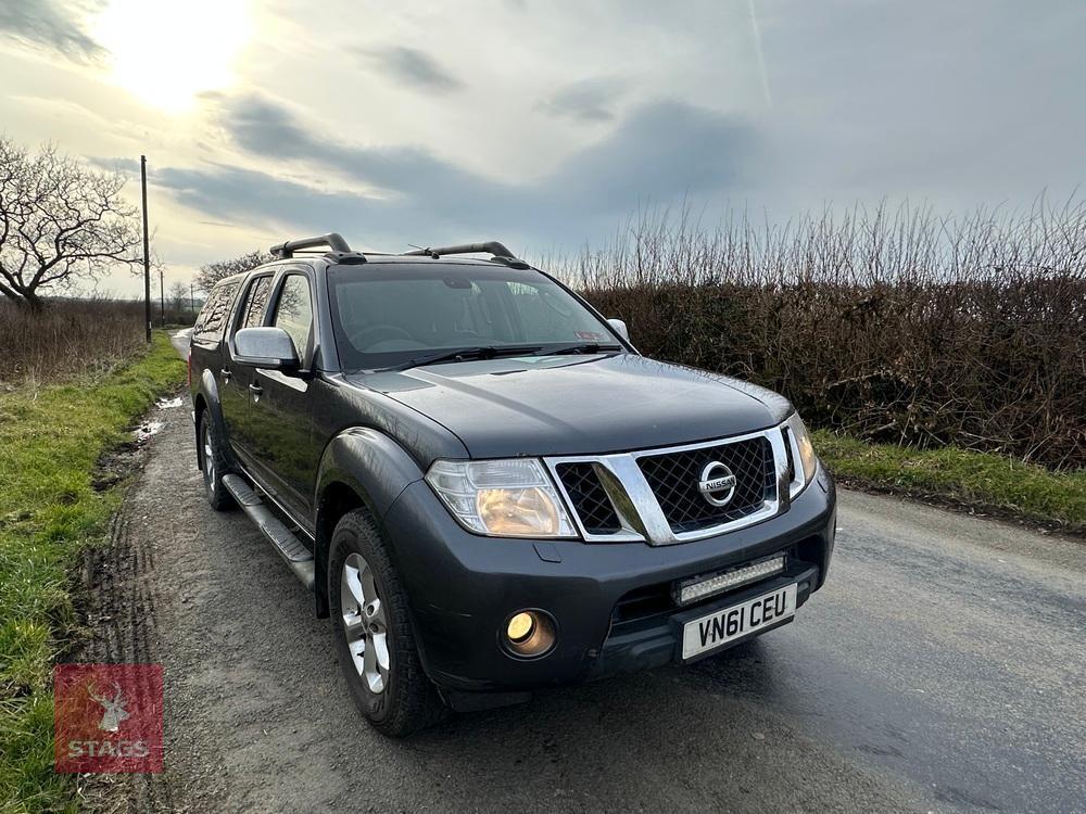 2011 NISSAN NAVARA DOUBLE CAB PICK UP