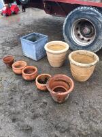 8 X FLOWER POTS