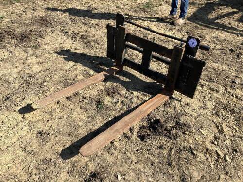 SET OF CHILTON PALLET FORKS