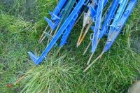 20 PLASTIC ELECTRIC FENCING STAKES