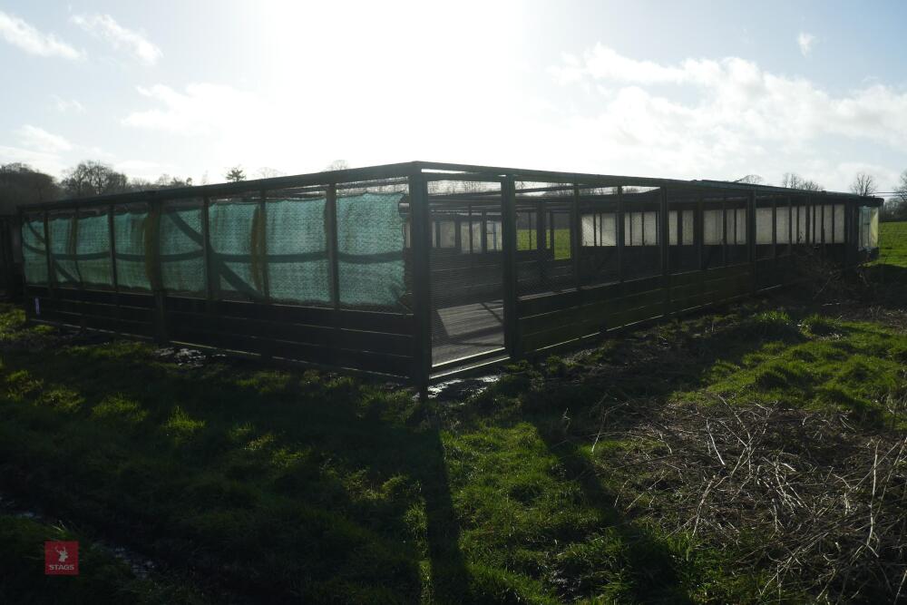 METAL VERANDA AND NIGHT SHELTER PENS