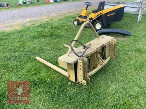 BALE SQUEEZE/HANDLER