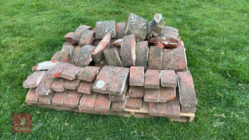 PALLET OF WALL CAPPINGS