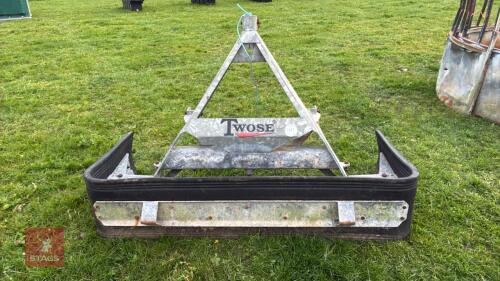 TWOSE GALVANISED YARD SCRAPER