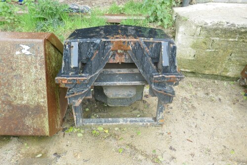 A FRAME TRACTOR WEIGHT