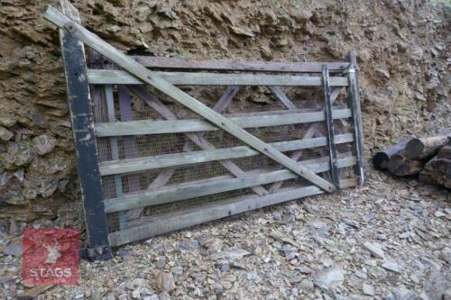 2 9' WOODEN FIELD GATES