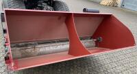 SELF-LOADING TOP DRESSER - 4