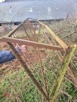 4 APPROX 14FT BOLT ON HAY RACKS