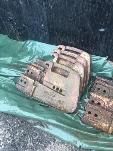 SET OF 8 LANDINI FRONT TRACTOR WEIGHTS