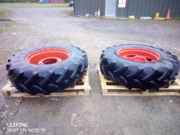 2 CLAAS AXOS 330 FRONT WHEELS & TYRES