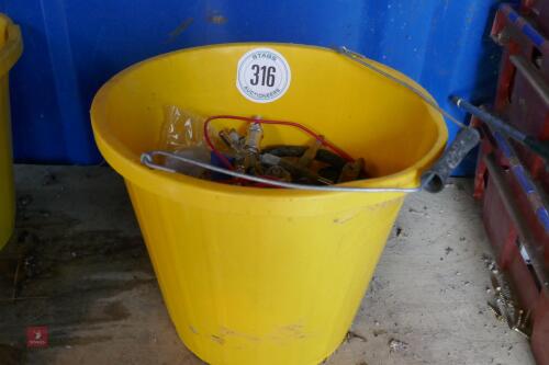 BUCKET OF GAS FITTINGS AND SPARES