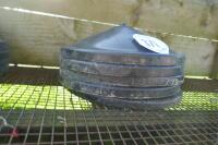 6 INTERNAL MANOLA FEEDER LIDS - 2