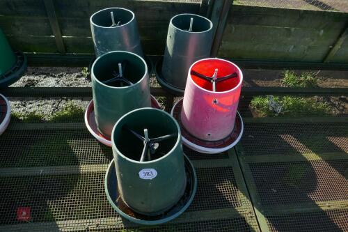 5 MANOLA FEEDERS