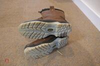 AMBLERS SIZE 44 SAFETY BOOTS - 4