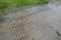 2 WIRE MESH LENGTHS (10'x3') - 3