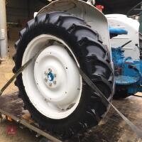 FORD 4000 TRACTOR - 9