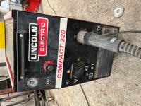 LINCOLN COMPACT 220 MLG WELDER - 2