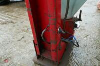 STOCKS FAN JET SEEDER/SLUG PELLETER - 6