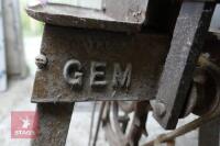 ANTIQUE GEM PEDAL DRIVEN SAW - 4