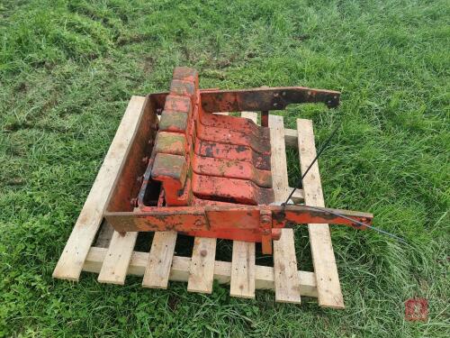 6 DAVID BROWN FRONT TRACTOR WEIGHTS & CARRIER