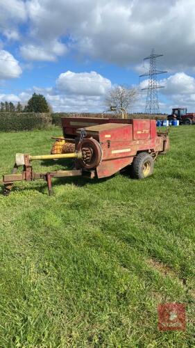 NEW HOLLAND 376 HAY LINER BALER