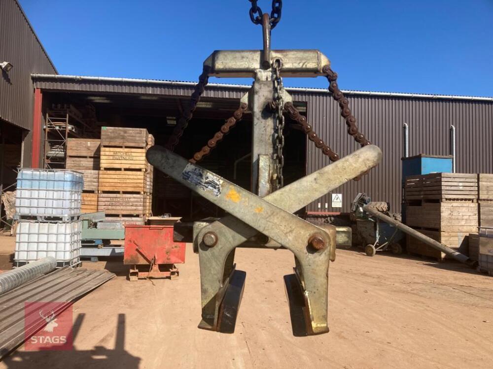 CONCRETE PANEL LIFTER