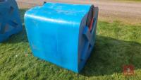 LARGE PLASTIC STORAGE TANK - 3