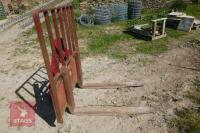 'A' FRAME PALLET FORKS - 2