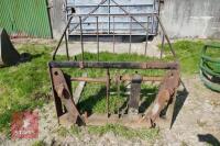 SET OF PALLET FORKS - 6