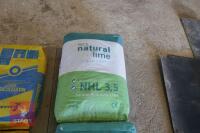 2 BAGS OF 25KG NHL 3.5 BUILDING LIME - 3