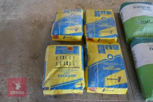 4 BAGS OF 25KG MASTERCRETE CEMENT