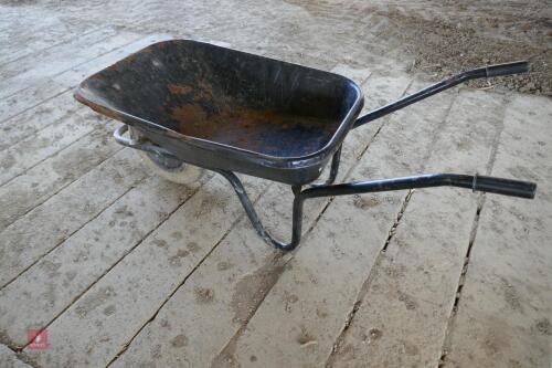 BLACK HEAVY DUTY PNEUMATIC WHEELBARROW