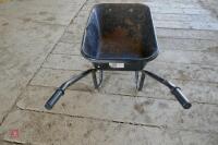 BLACK HEAVY DUTY PNEUMATIC WHEELBARROW - 3