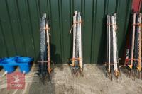 20 ELEC FENCE STAKES - 6